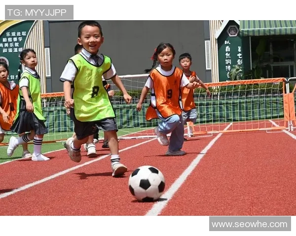 亲子同乐室内足球活动让孩子在运动中成长与快乐